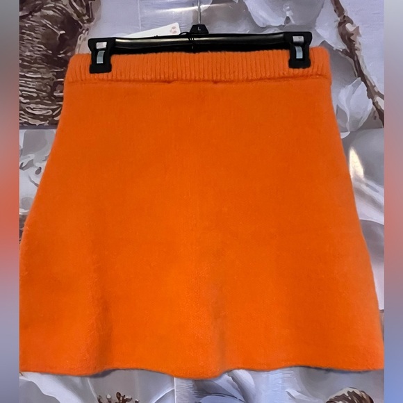 NWT ZARA 2025 collection blogger fav skirt size S 
🚨PRICE FIRM NO DISCOUNT - Picture 6 of 16